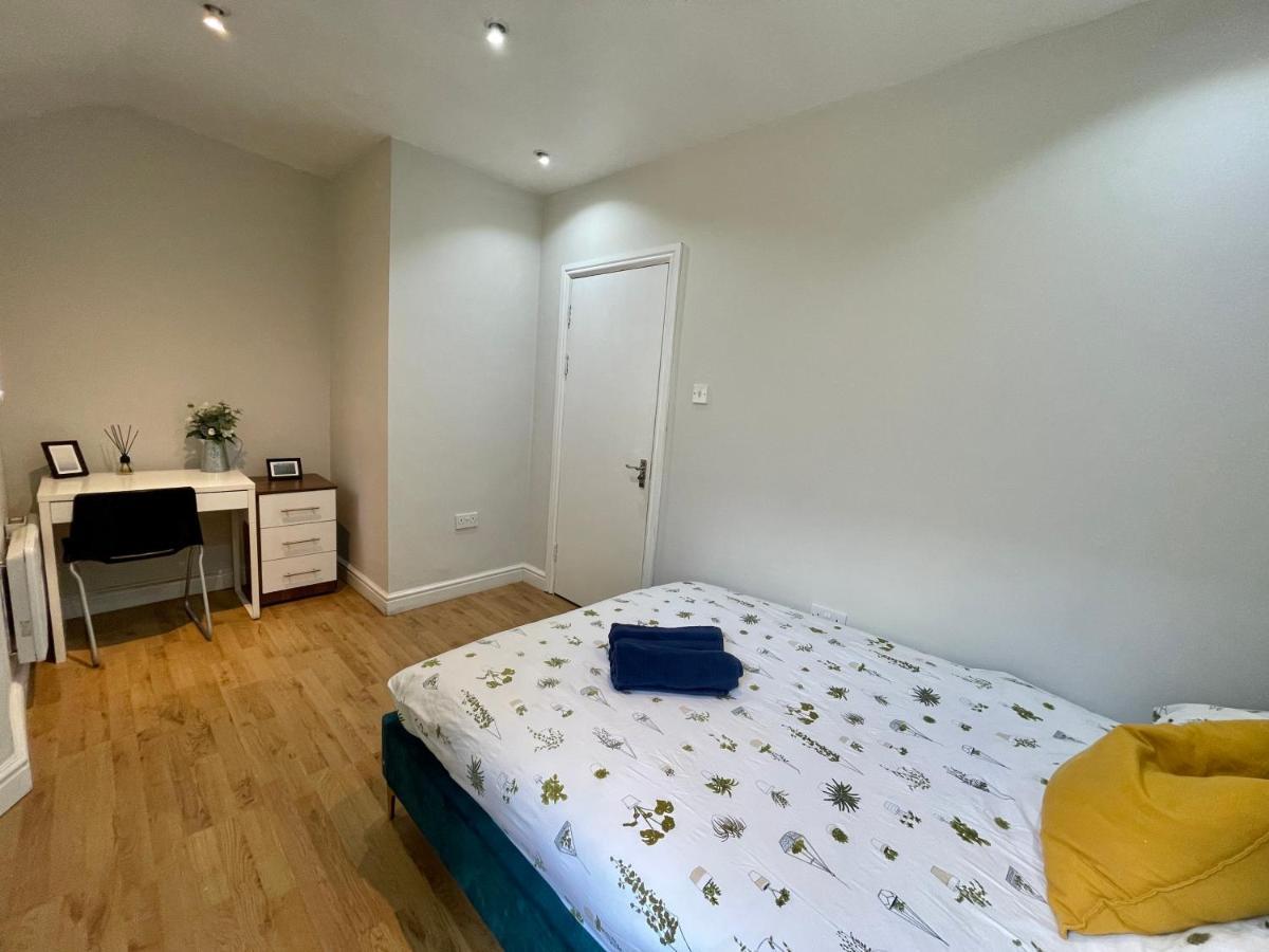 One Bedroom Apartment In City Centre Cardiff Exterior photo